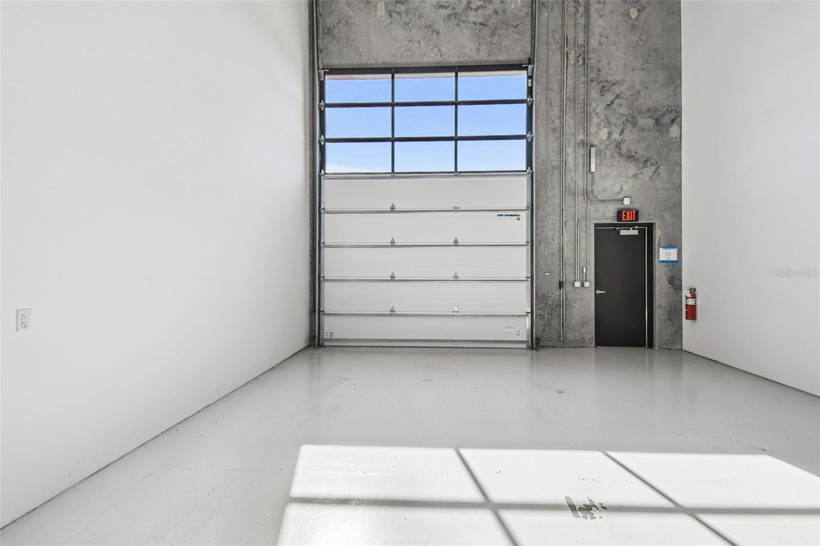 Image 9 of 50 For 6500 Motor Enclave Way 503