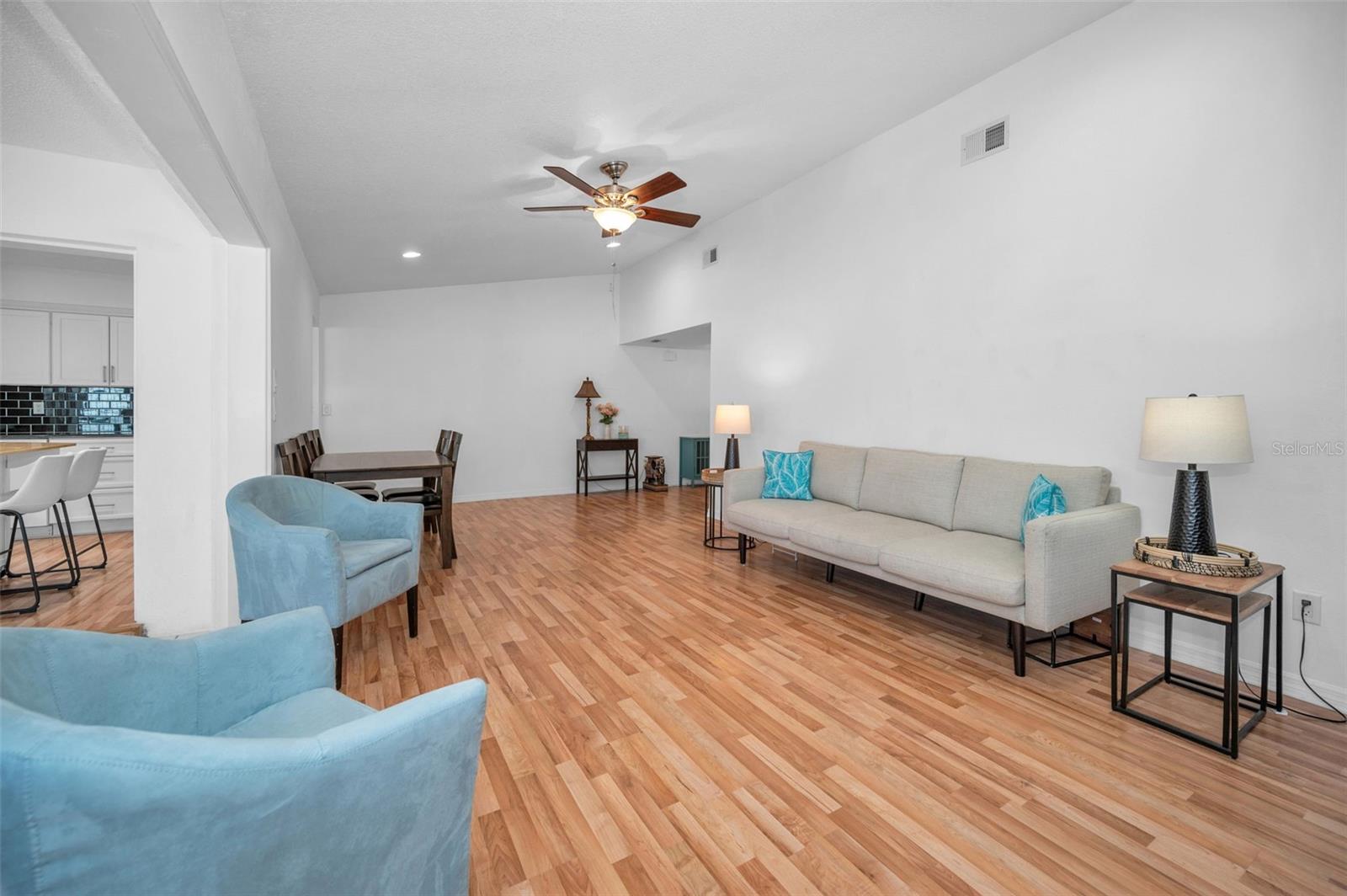 Image 12 of 67 For 2017 Santiago Way S