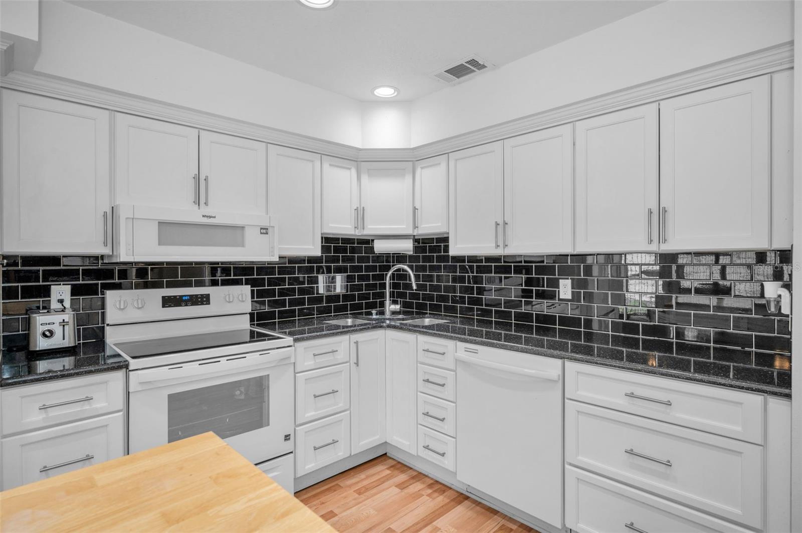 Image 2 of 67 For 2017 Santiago Way S