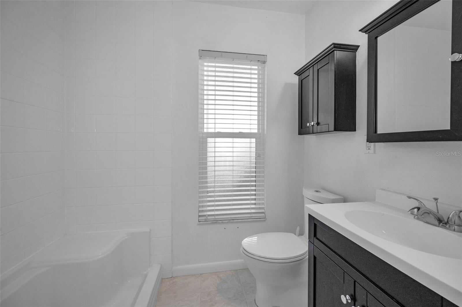 Image 26 of 67 For 2017 Santiago Way S