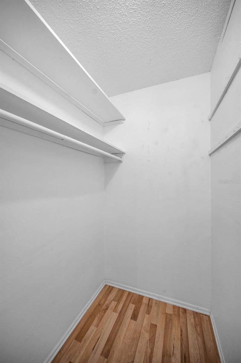 Image 29 of 67 For 2017 Santiago Way S