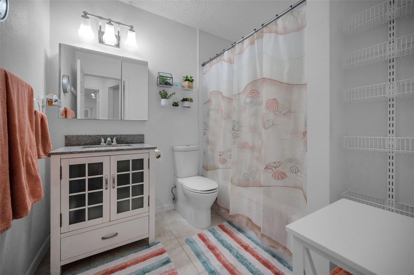 Image 34 of 67 For 2017 Santiago Way S