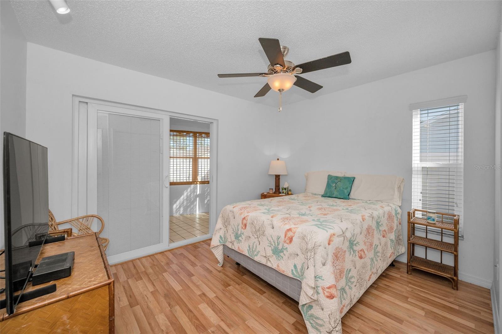 Image 35 of 67 For 2017 Santiago Way S