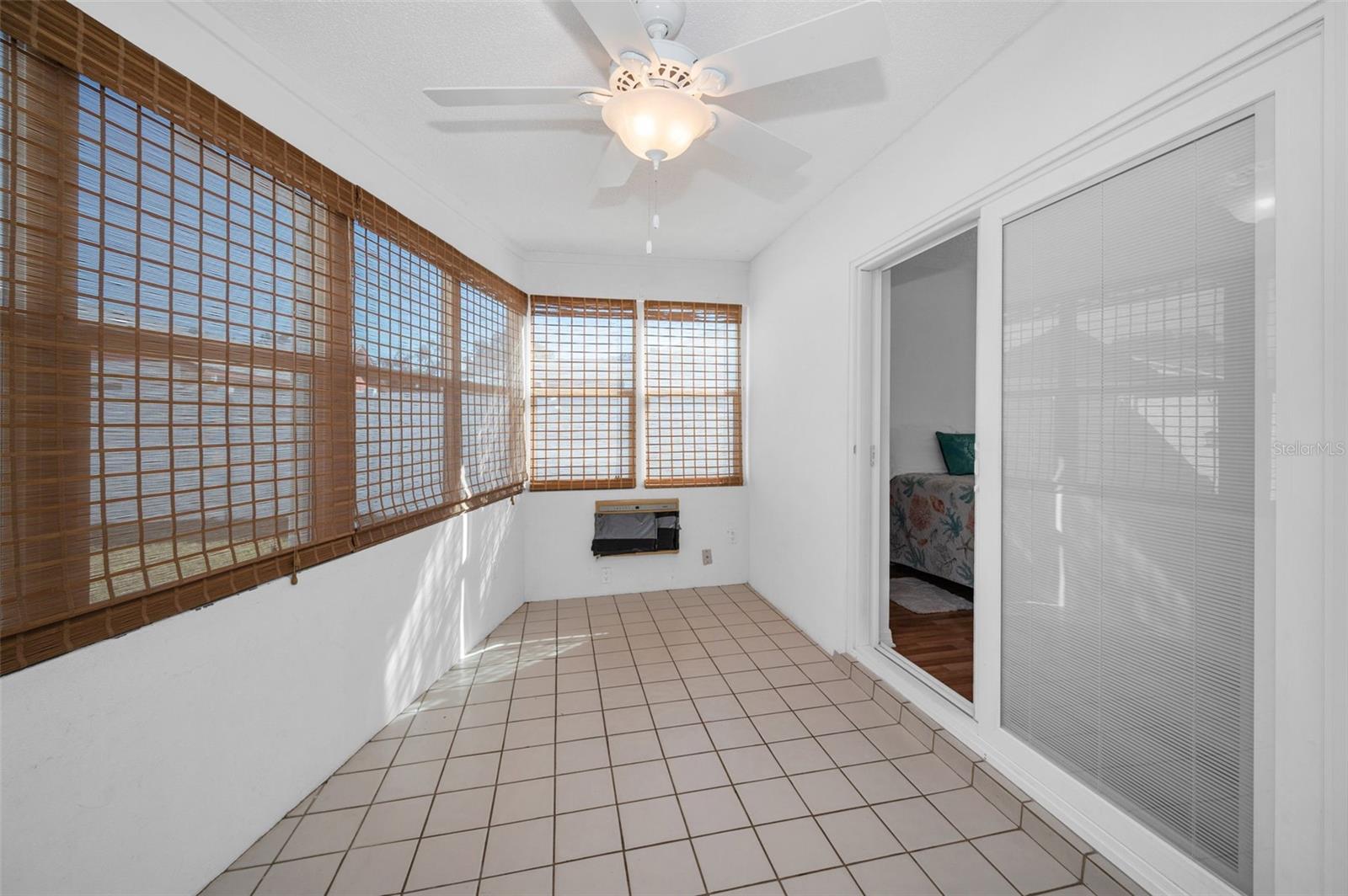 Image 39 of 67 For 2017 Santiago Way S