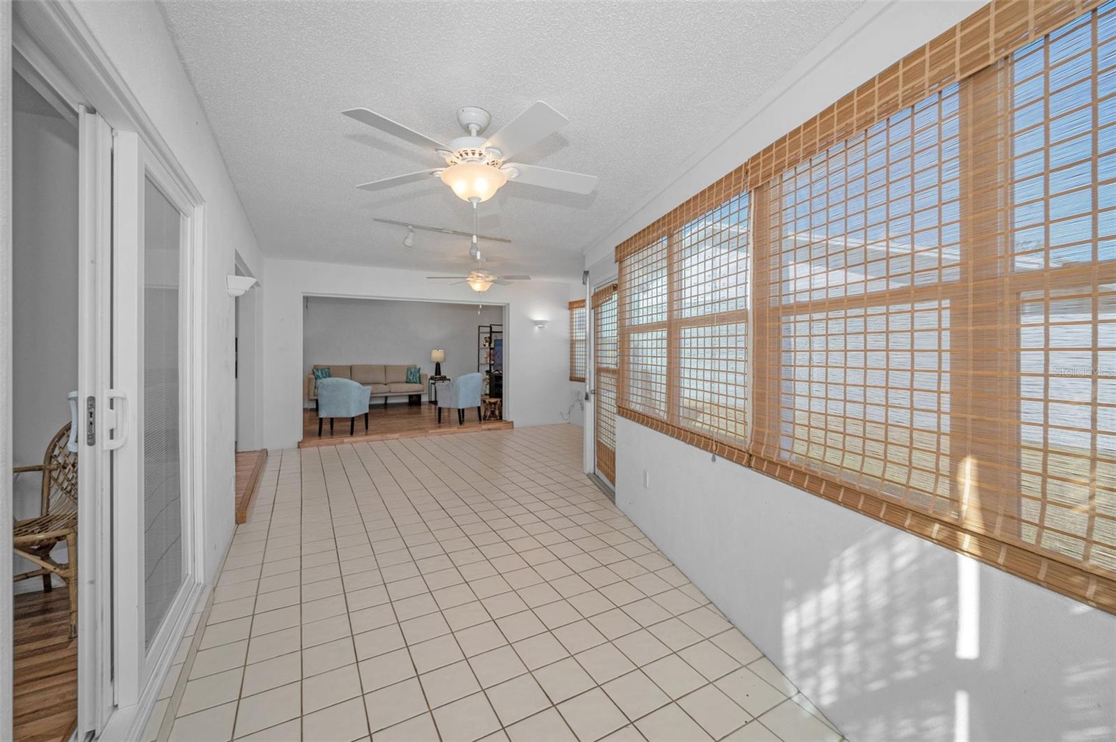 Image 40 of 67 For 2017 Santiago Way S