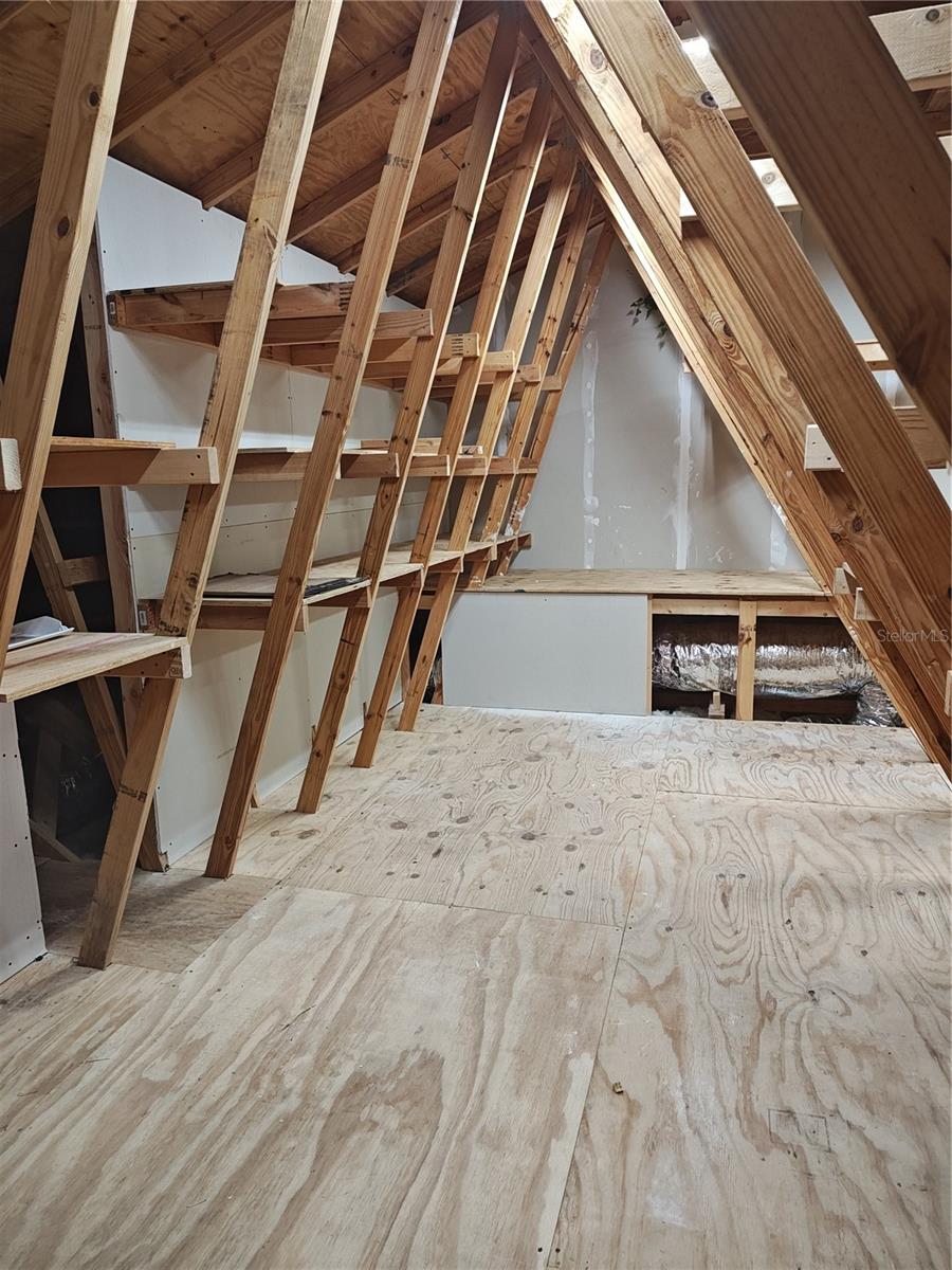 Image 27 of 35 For 23 Meridian Drive