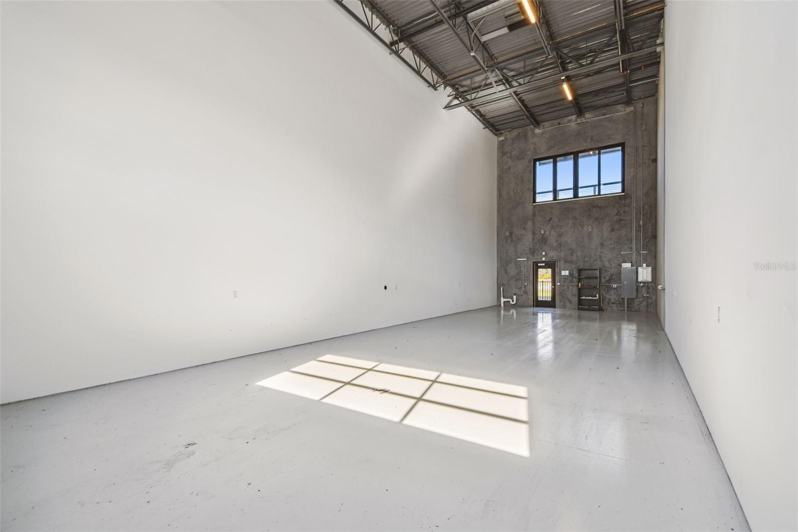 Image 16 of 50 For 6500 Motor Enclave Way 503