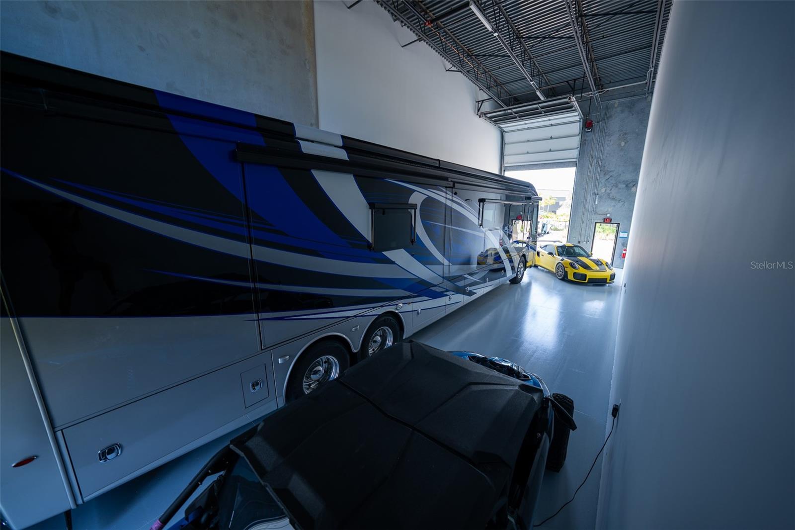 Image 48 of 50 For 6500 Motor Enclave Way 503