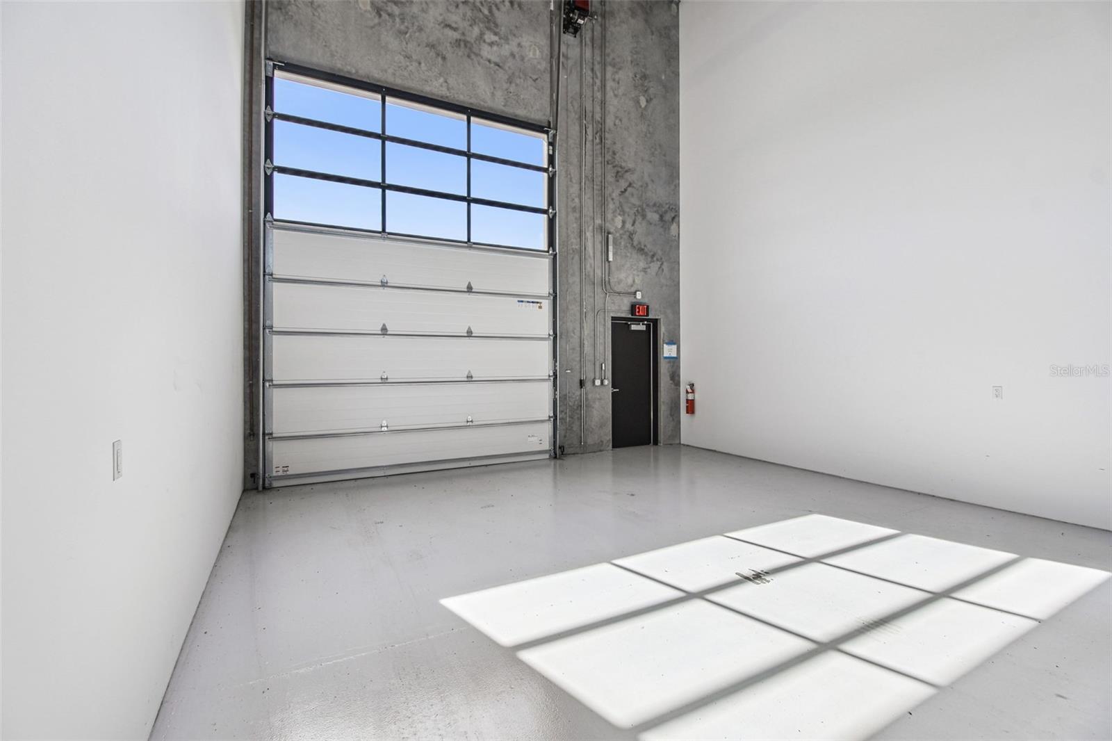 Image 8 of 50 For 6500 Motor Enclave Way 503