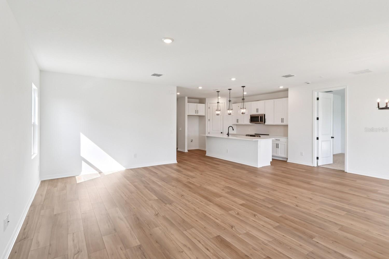 Image 7 of 34 For 2343 Broadbrook Drive