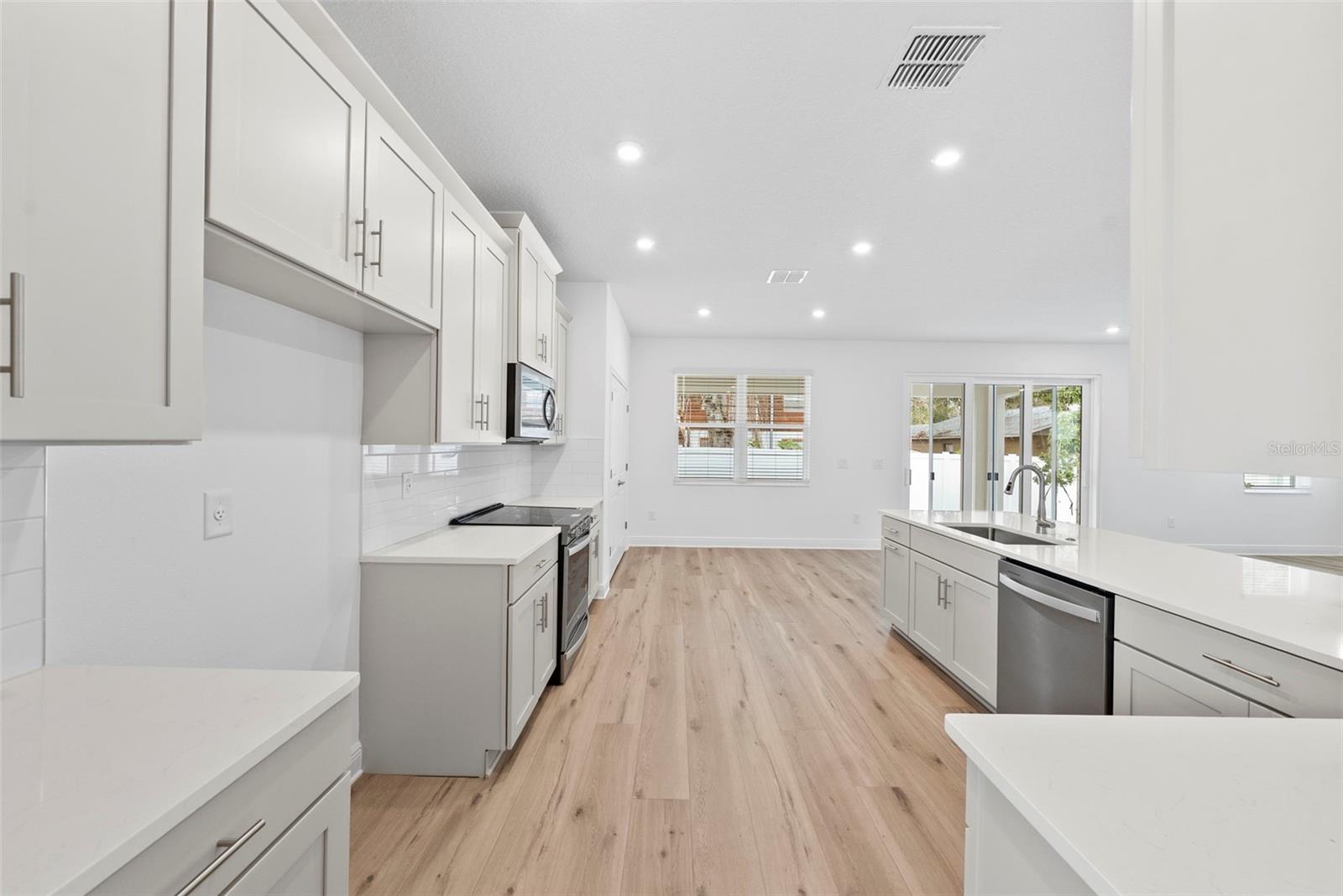 Image 13 of 41 For 6216 29th Street N