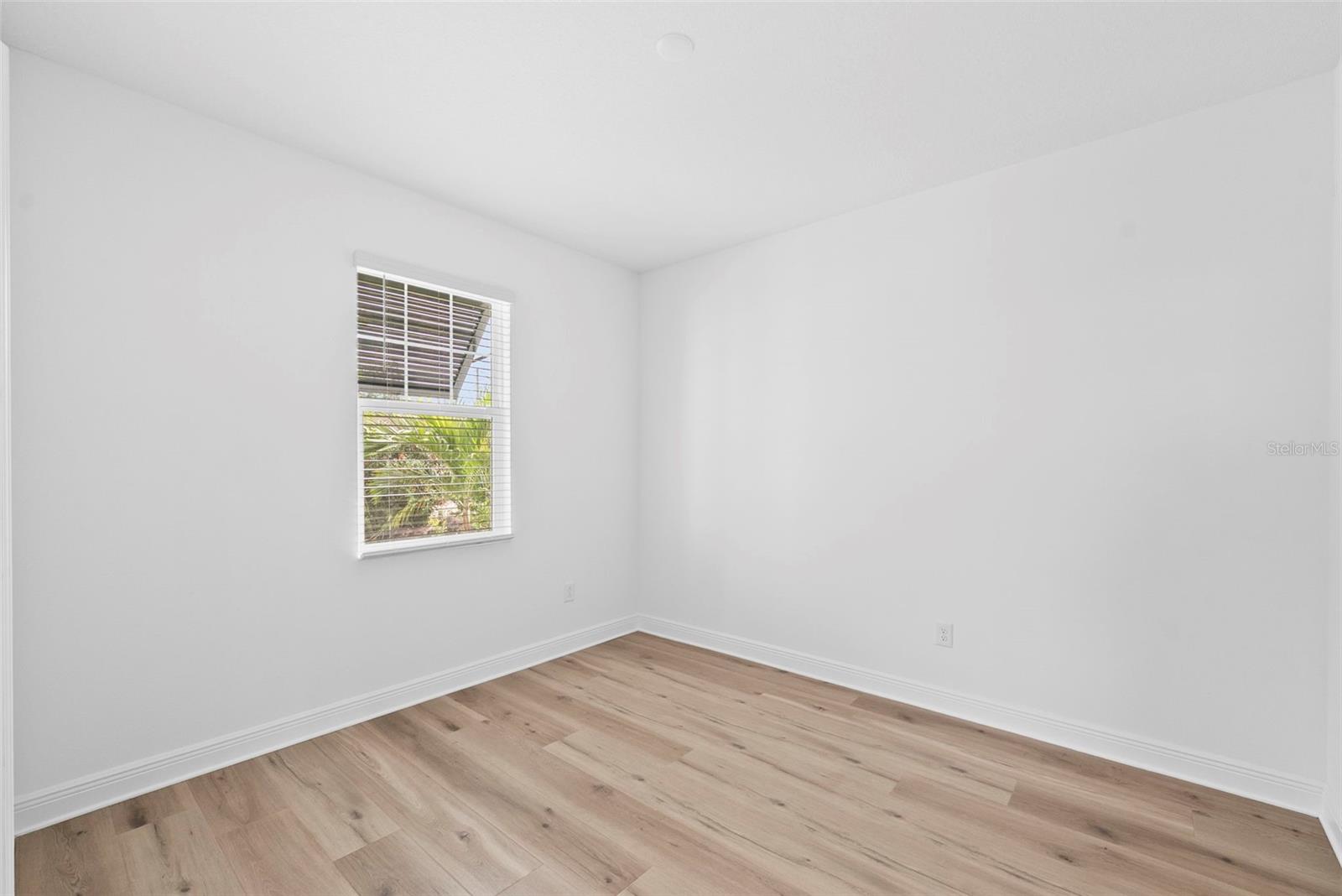 Image 15 of 41 For 6216 29th Street N