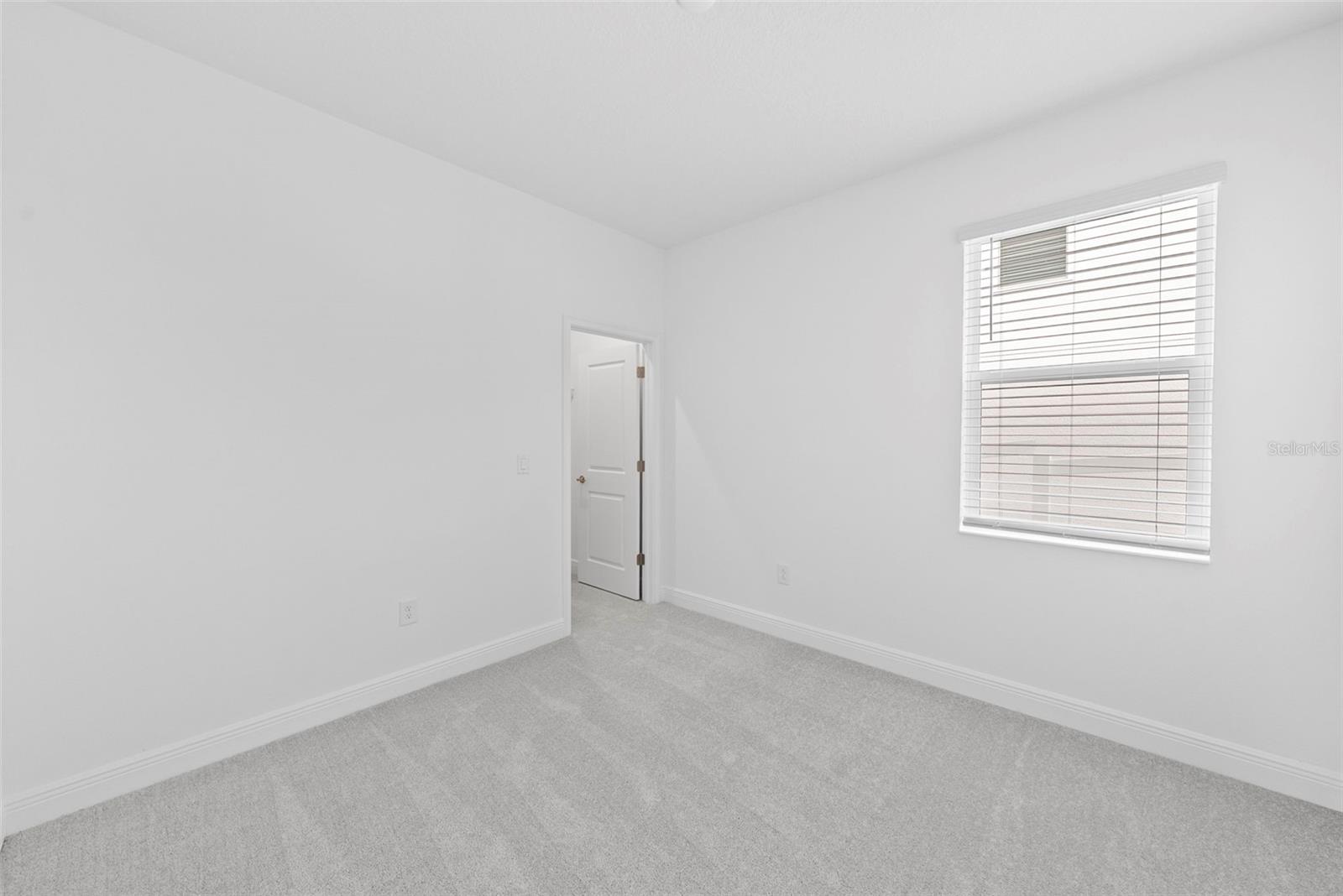 Image 18 of 41 For 6216 29th Street N