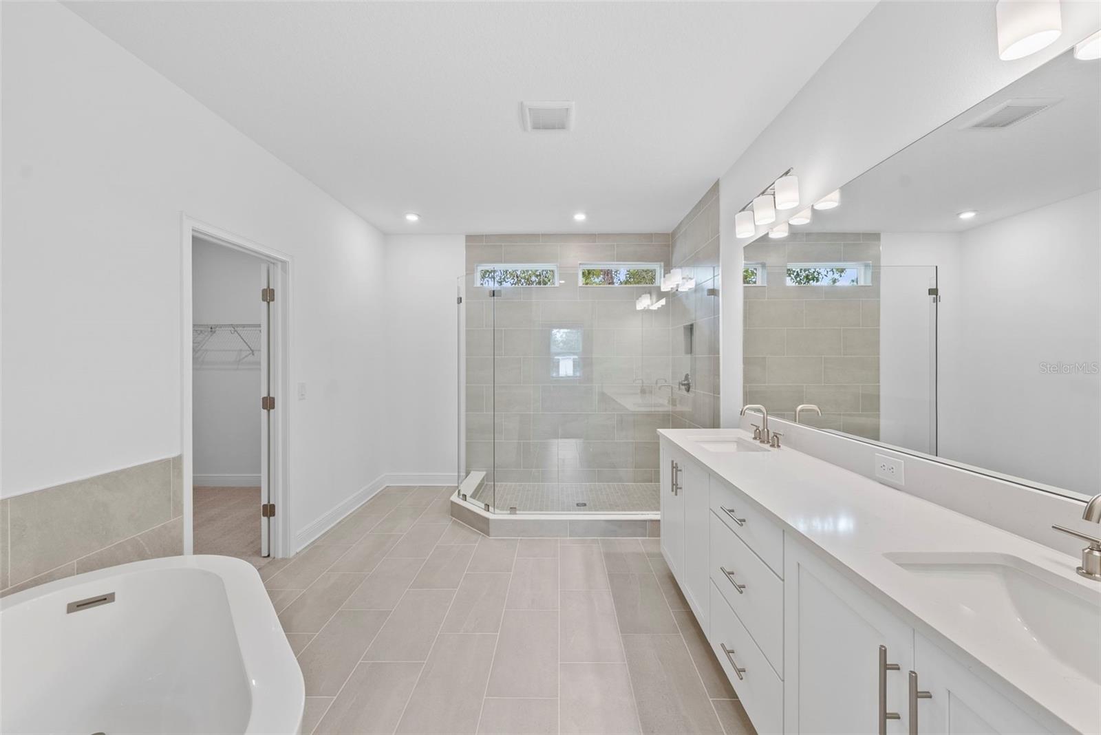 Image 24 of 41 For 6216 29th Street N