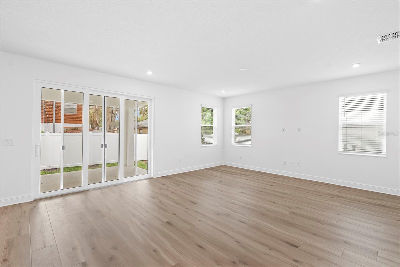 Image 4 of 41 For 6216 29th Street N