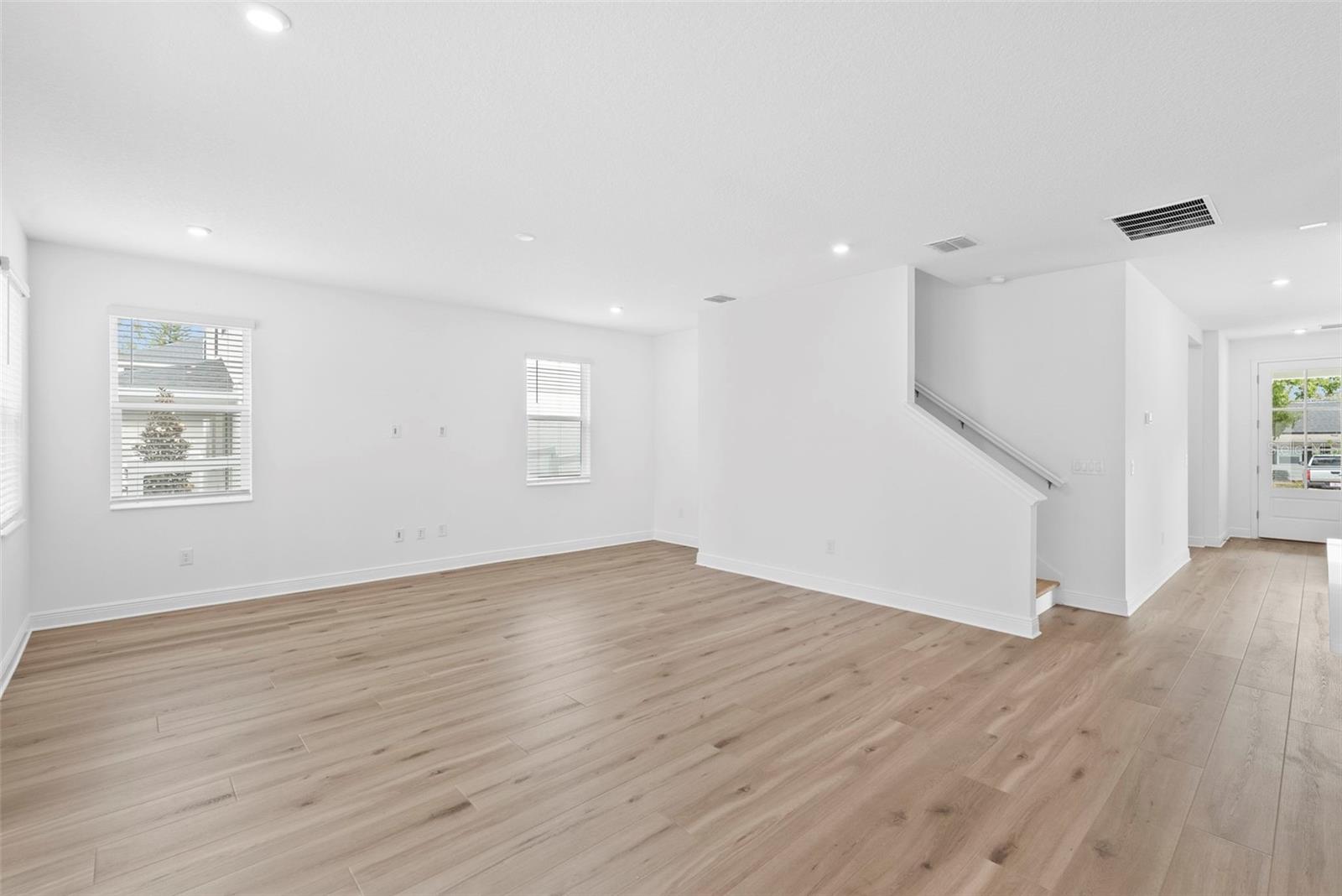 Image 6 of 41 For 6216 29th Street N