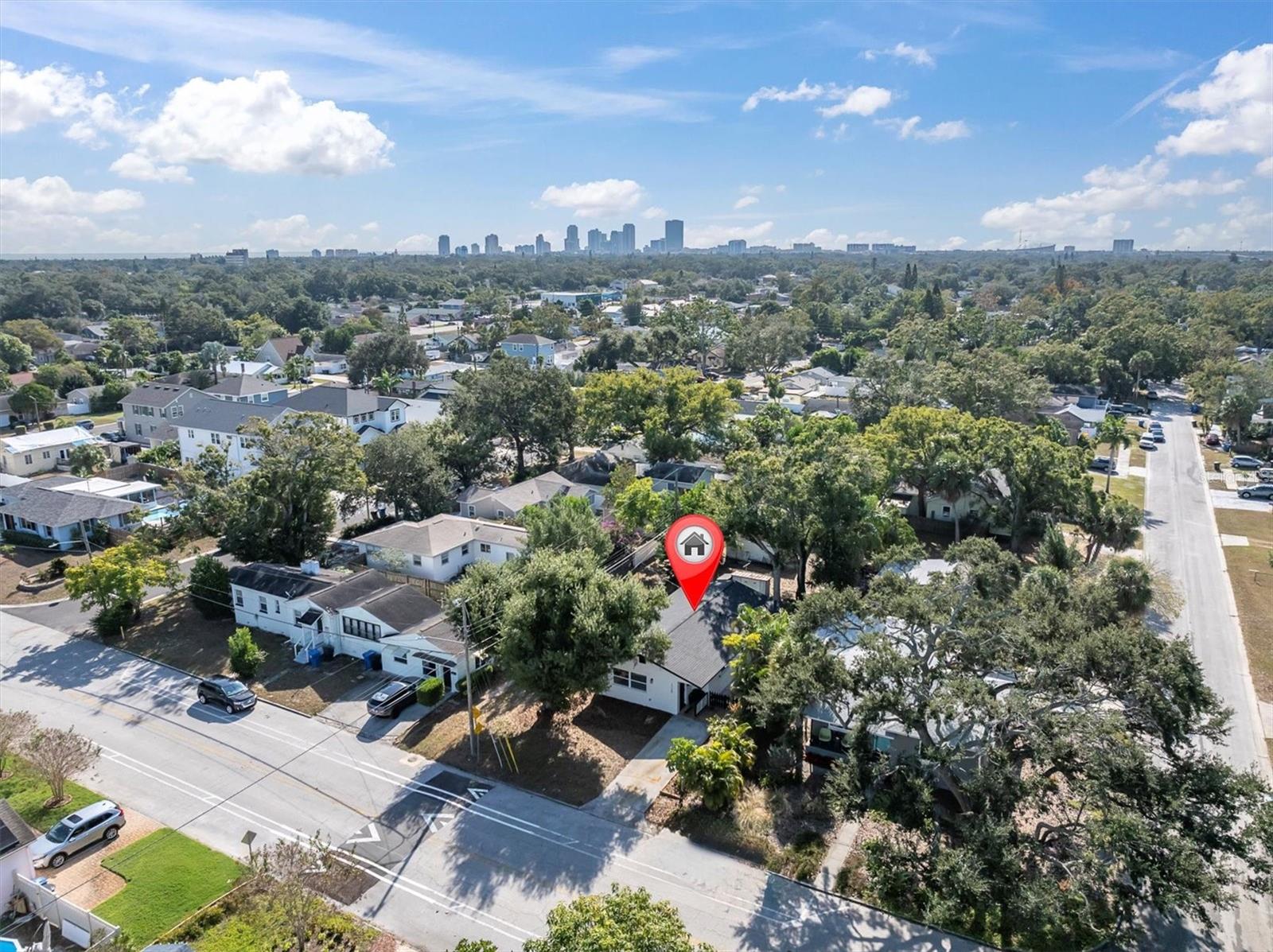 Listing photo id 26 for 1720 34th Avenue N