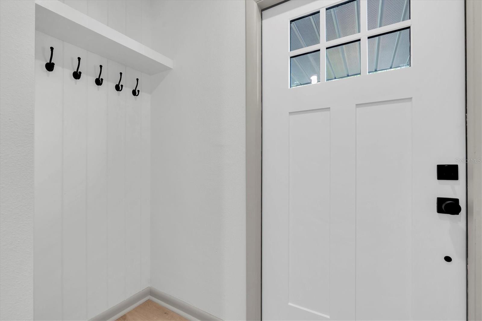 Listing photo id 3 for 1720 34th Avenue N