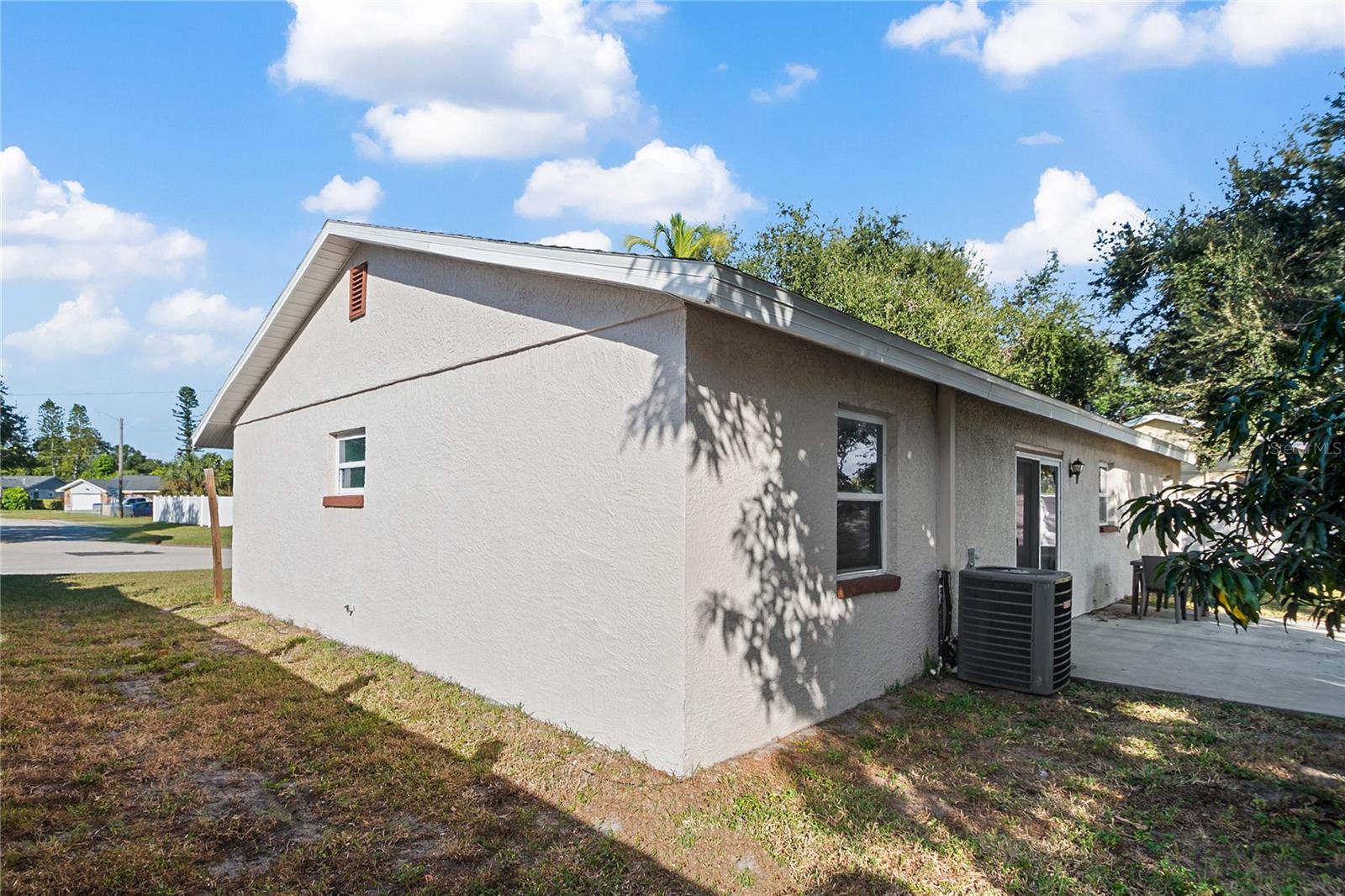 Image 7 of 31 For 4389 Trout Drive Se