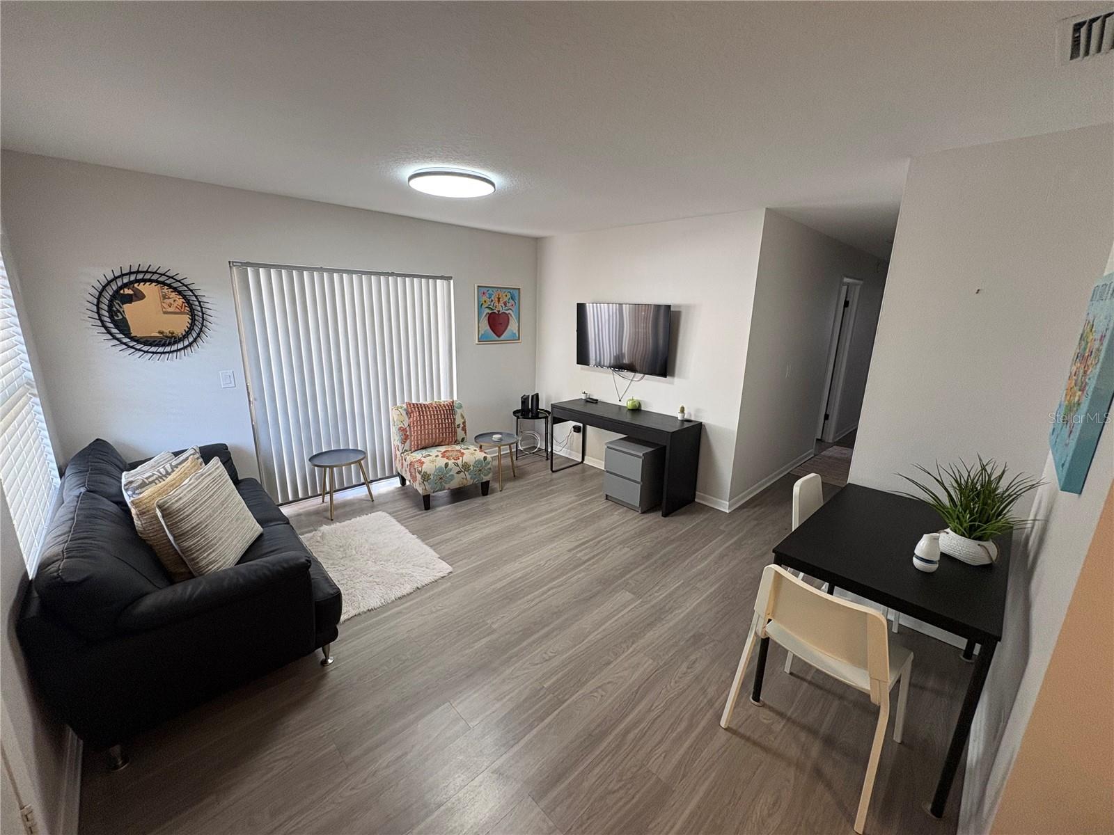 Image 11 of 44 For 5210 Zion Street