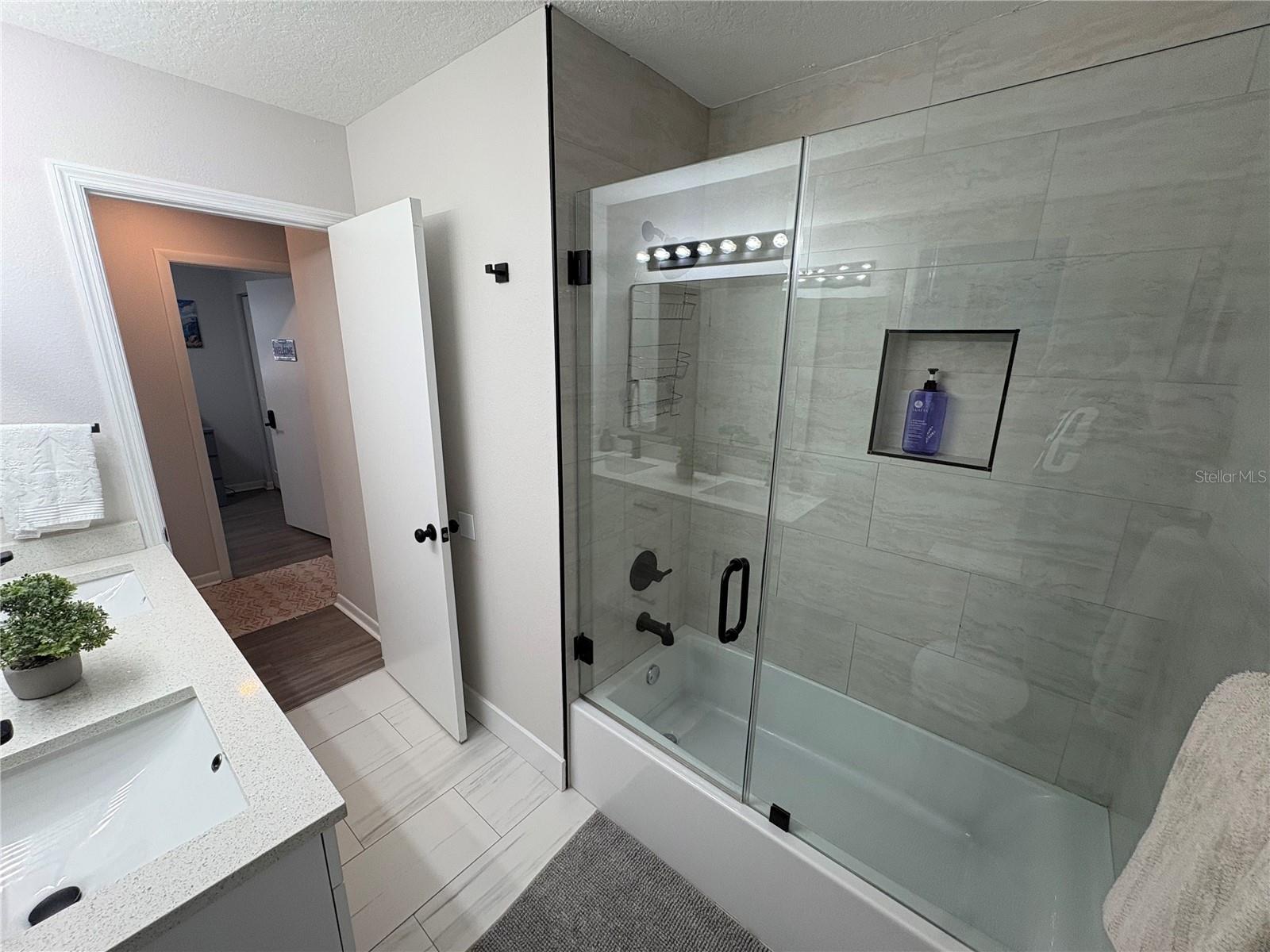 Image 26 of 44 For 5210 Zion Street