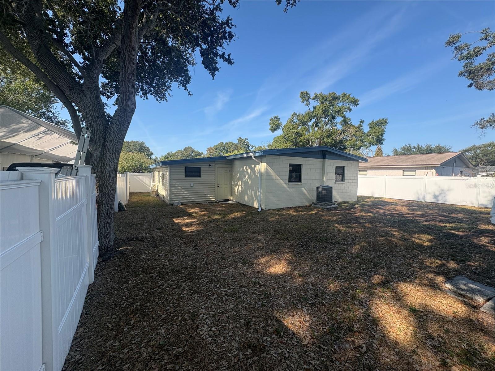 Image 6 of 44 For 5210 Zion Street