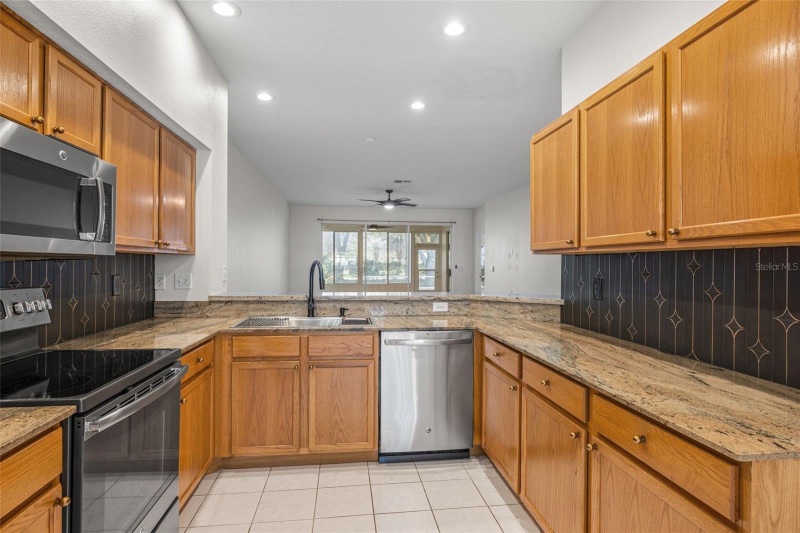 Image 8 of 34 For 19015 Callaway Court 37