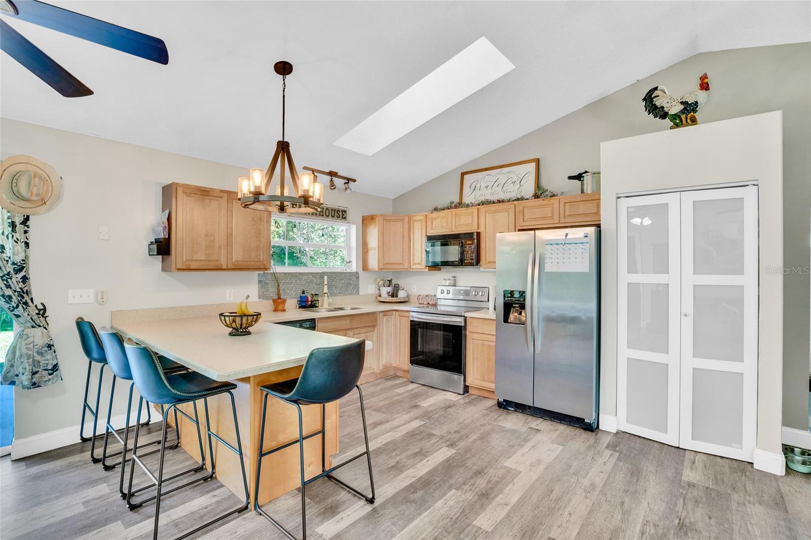 Image 11 of 30 For 6413 Peterson Road