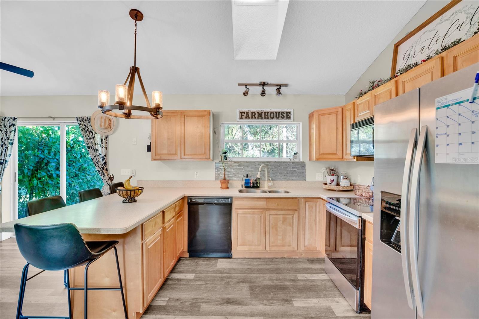 Image 15 of 30 For 6413 Peterson Road