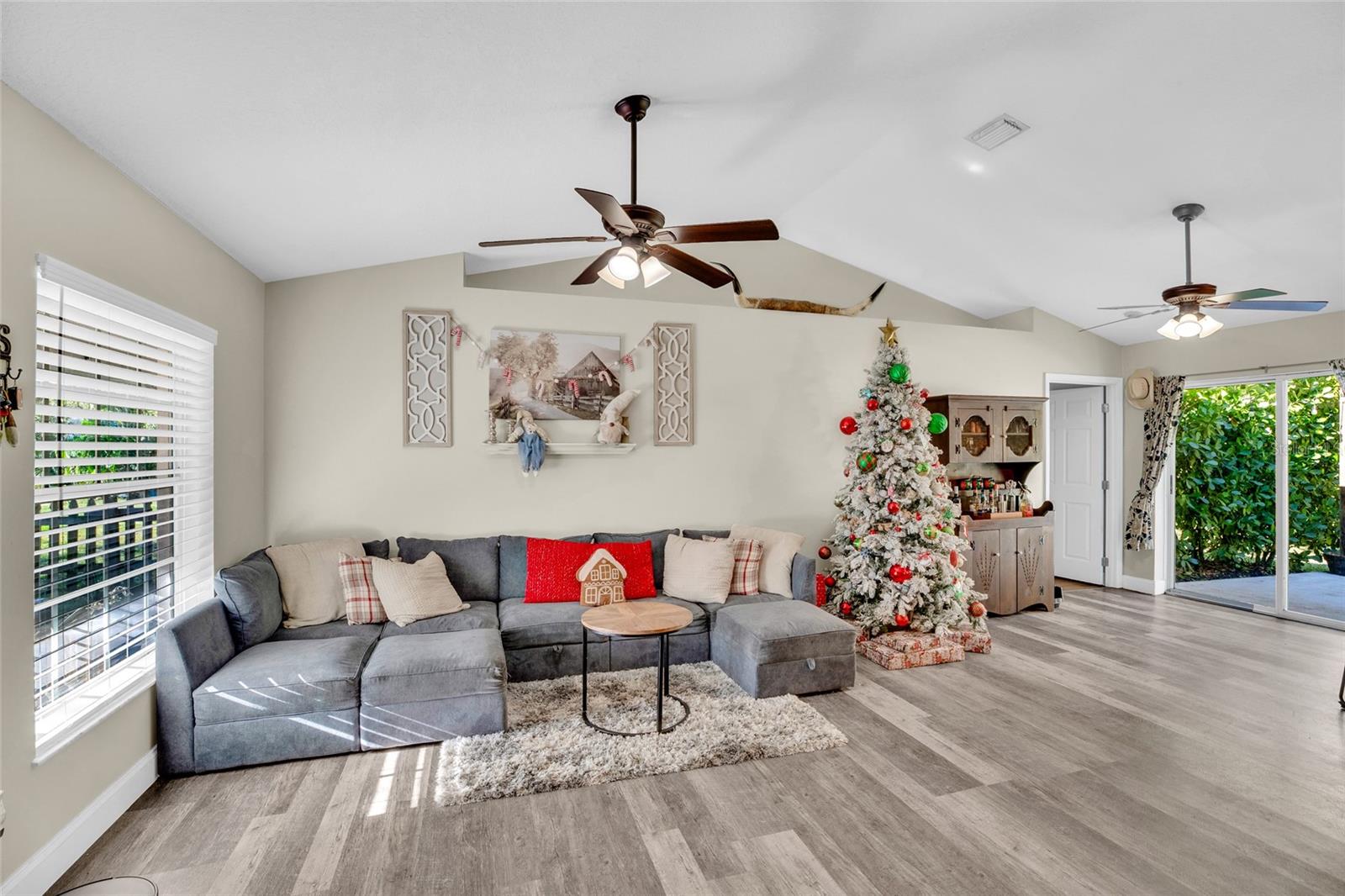 Image 7 of 30 For 6413 Peterson Road