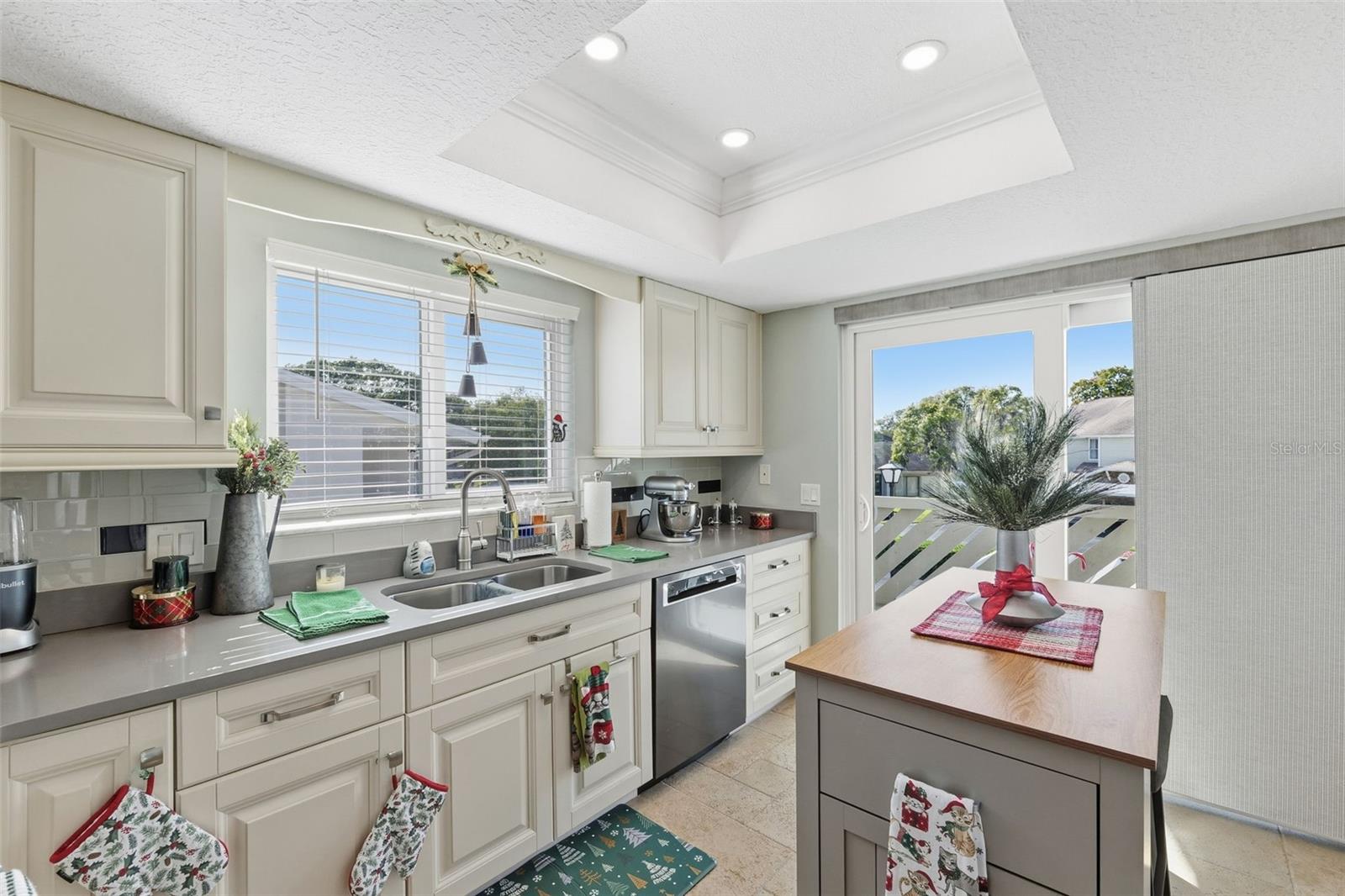 Image 11 of 37 For 12404 Eagleswood Drive D