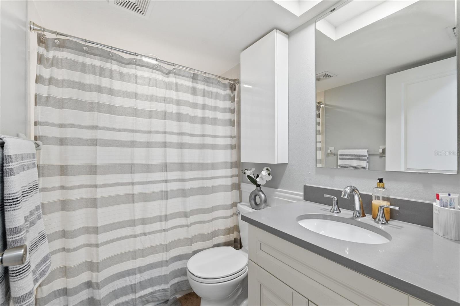 Image 25 of 37 For 12404 Eagleswood Drive D