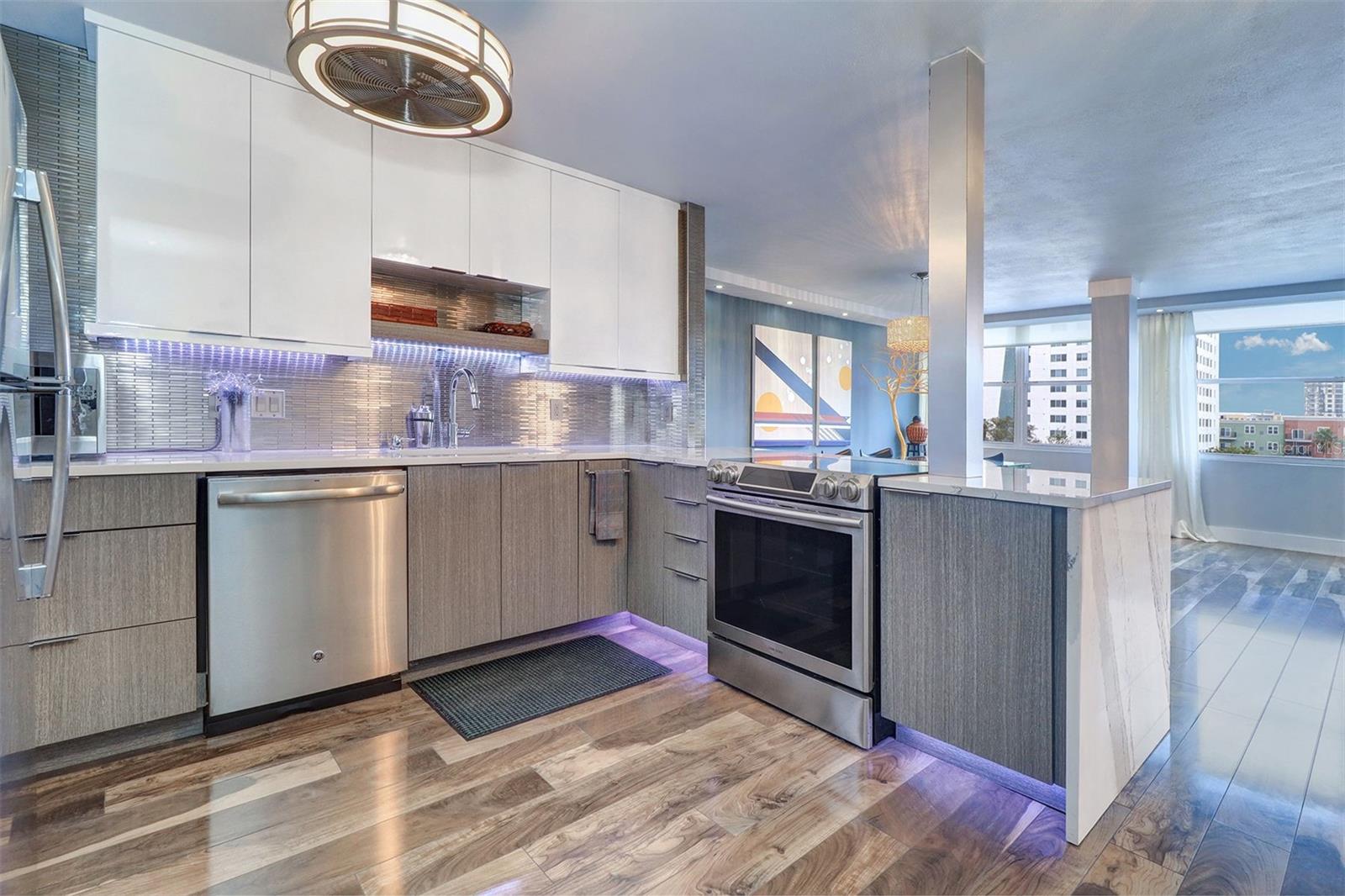 Image 15 of 32 For 841 4th Avenue N 67