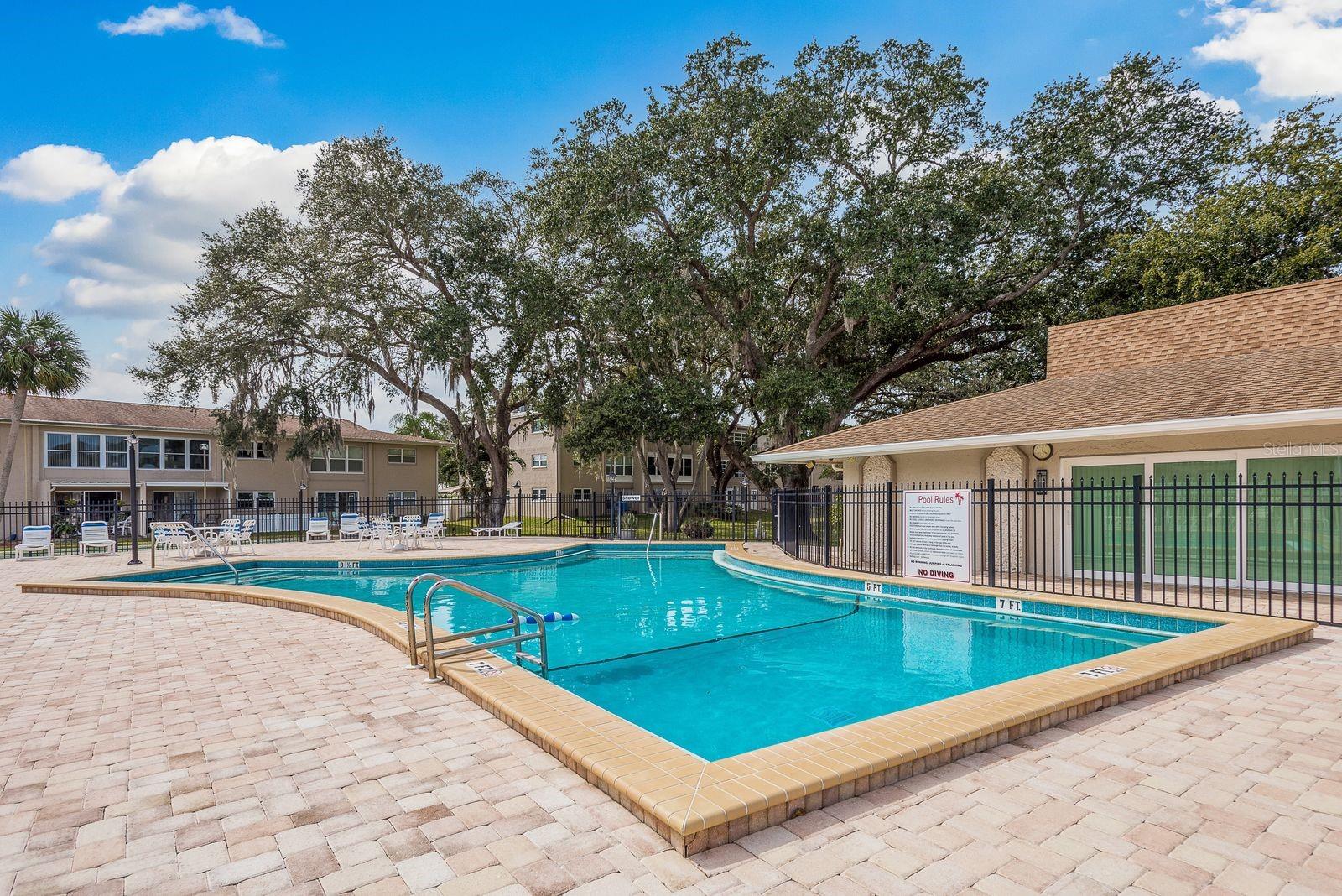 Image 20 of 27 For 952 Virginia Street 105