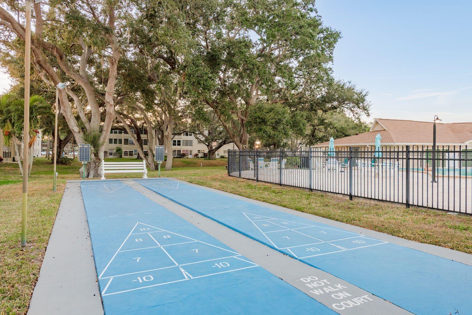 Image 22 of 27 For 952 Virginia Street 105