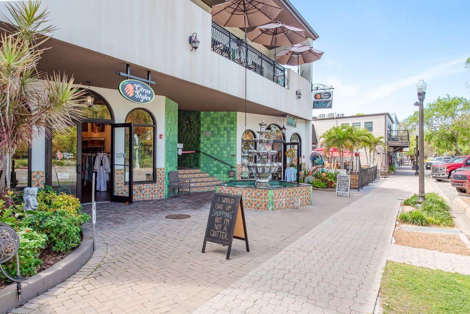 Image 25 of 27 For 952 Virginia Street 105