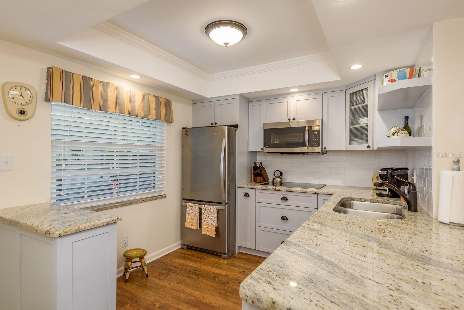 Image 3 of 27 For 952 Virginia Street 105