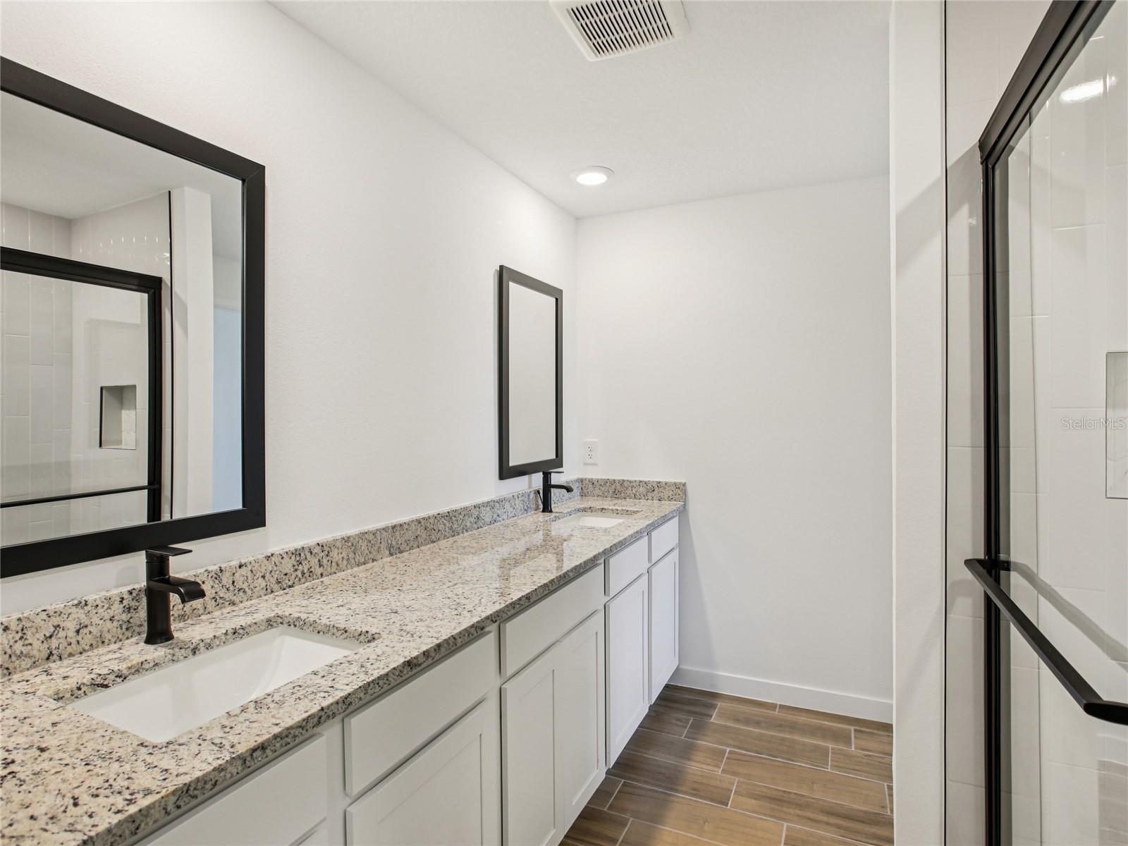 Listing photo id 5 for 29571 Fedora Circle