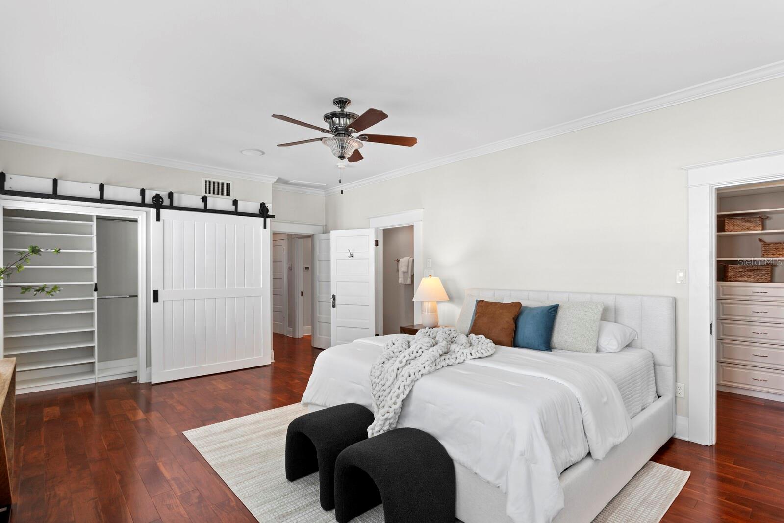 Listing photo id 9 for 1315 Moody Avenue