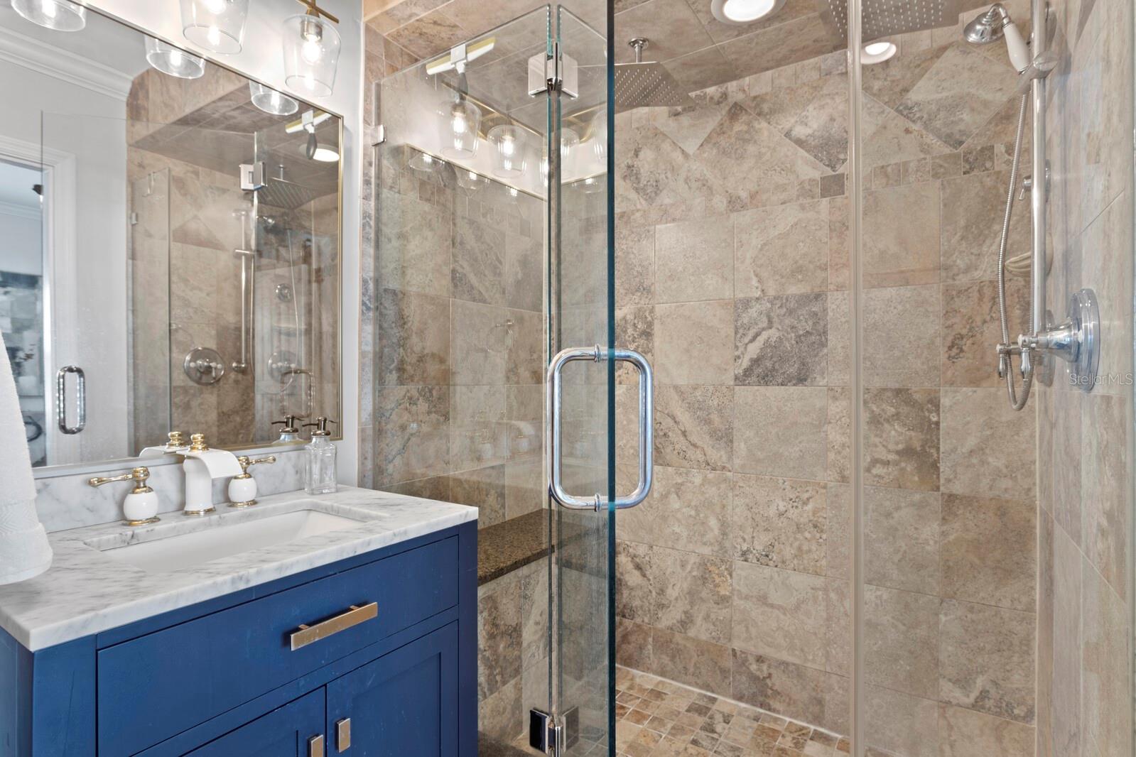 Listing photo id 12 for 1315 Moody Avenue