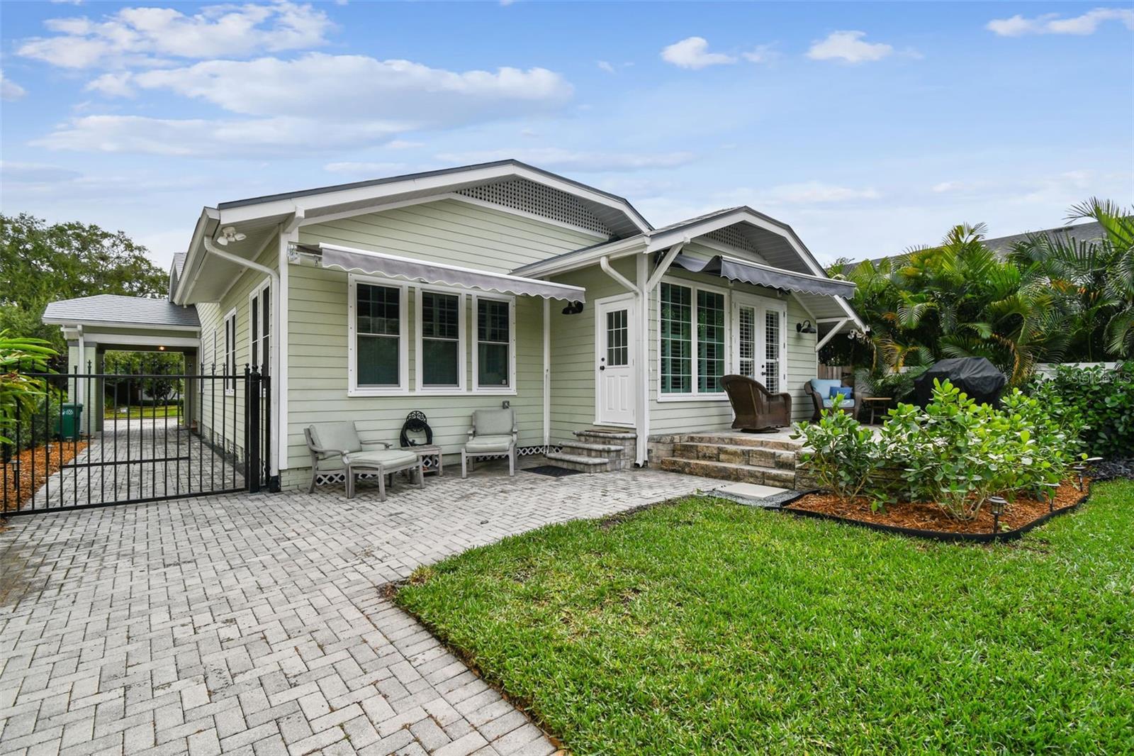 Listing photo id 22 for 1315 Moody Avenue