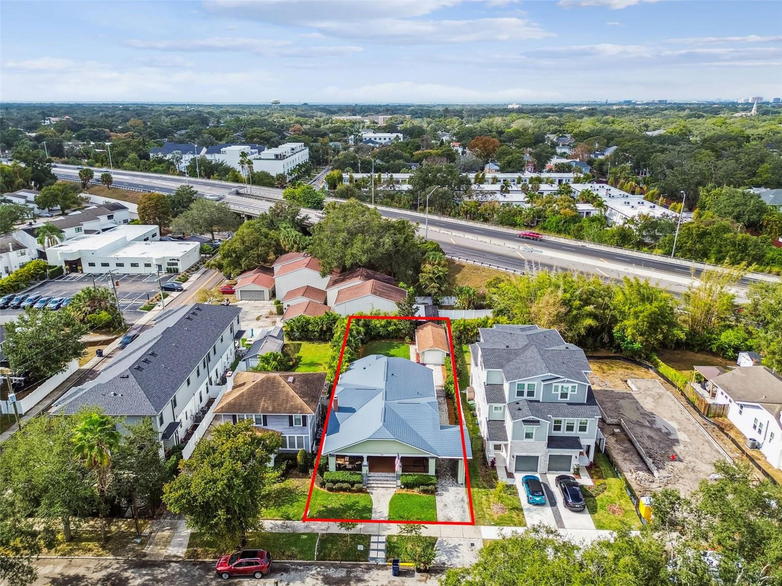 Listing photo id 33 for 1315 Moody Avenue