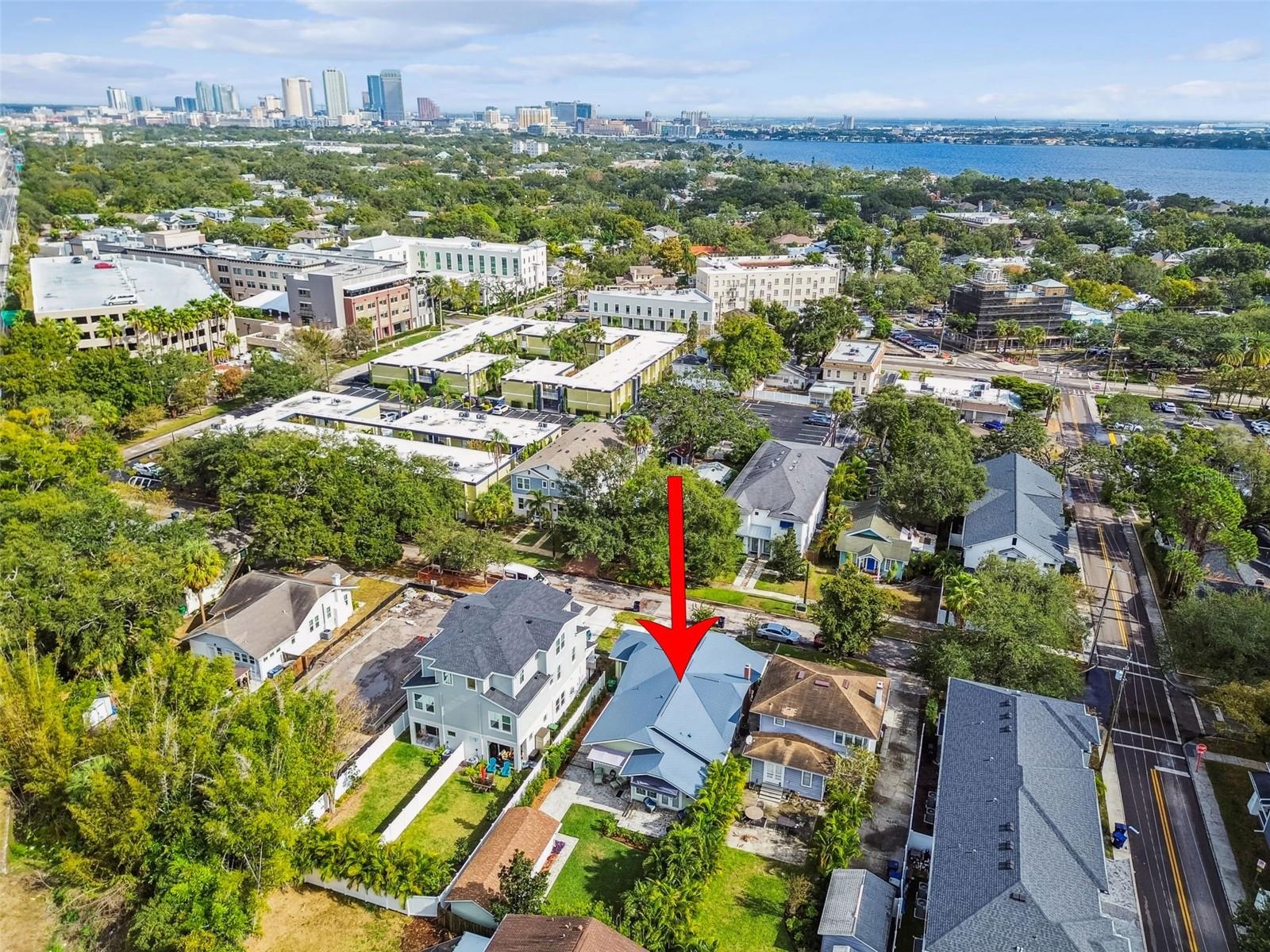 Listing photo id 35 for 1315 Moody Avenue