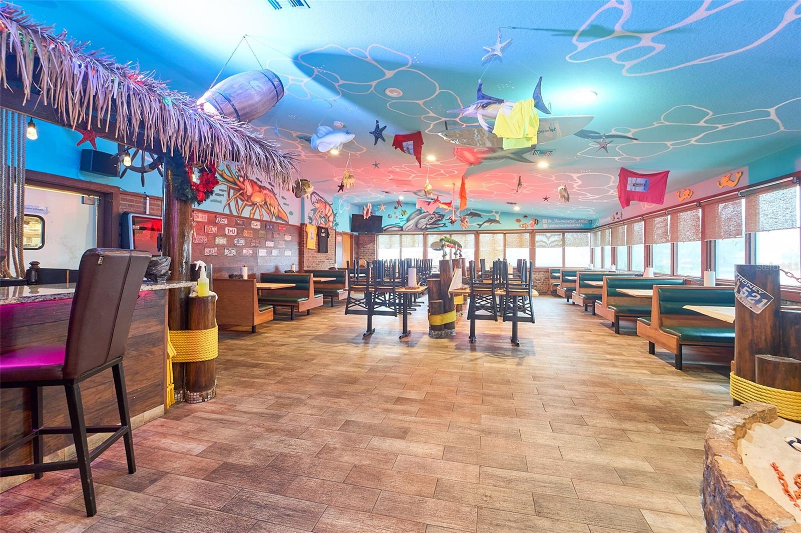 Image 10 of 33 For 704 Brandon Boulevard