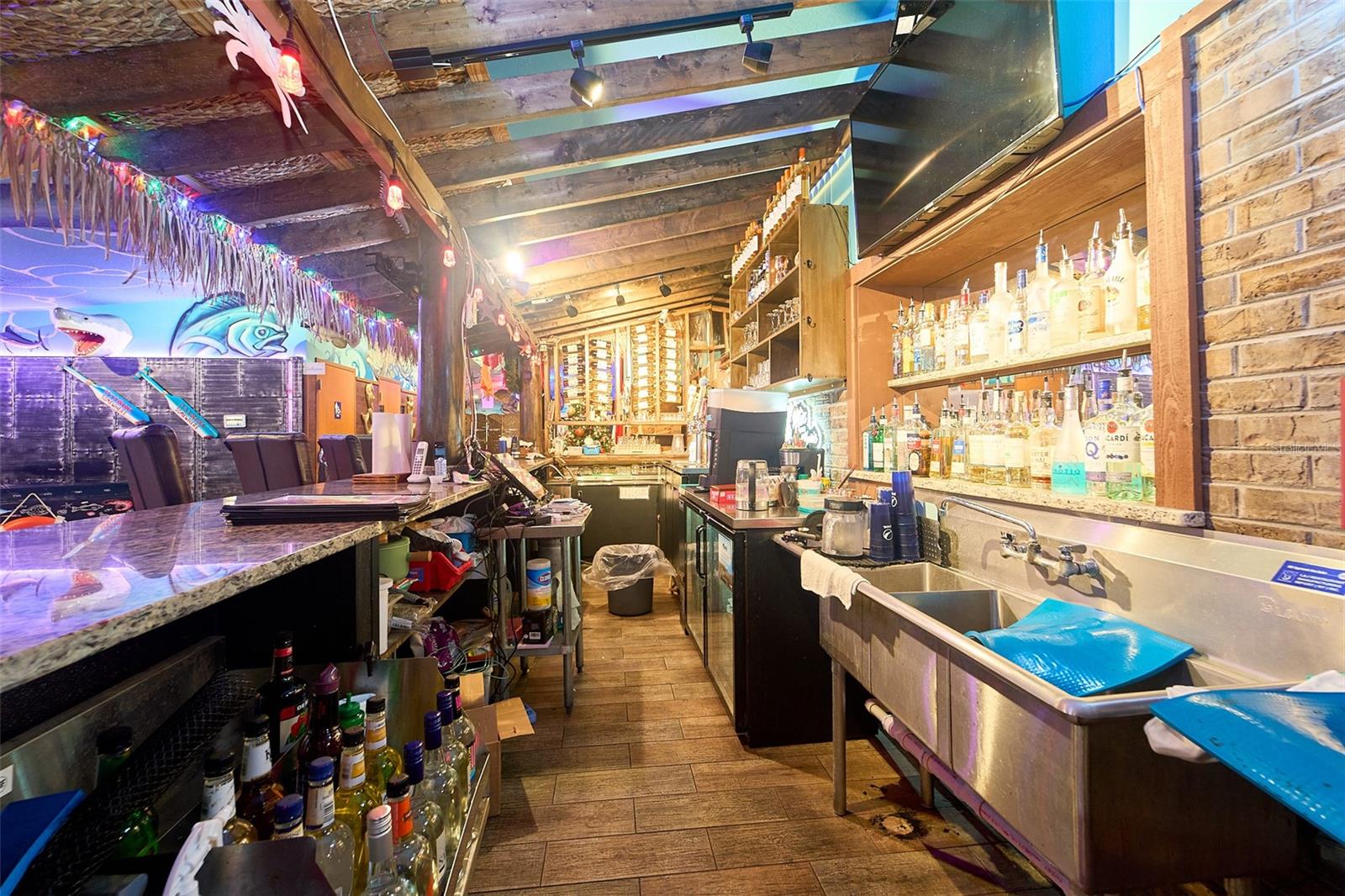 Image 12 of 33 For 704 Brandon Boulevard