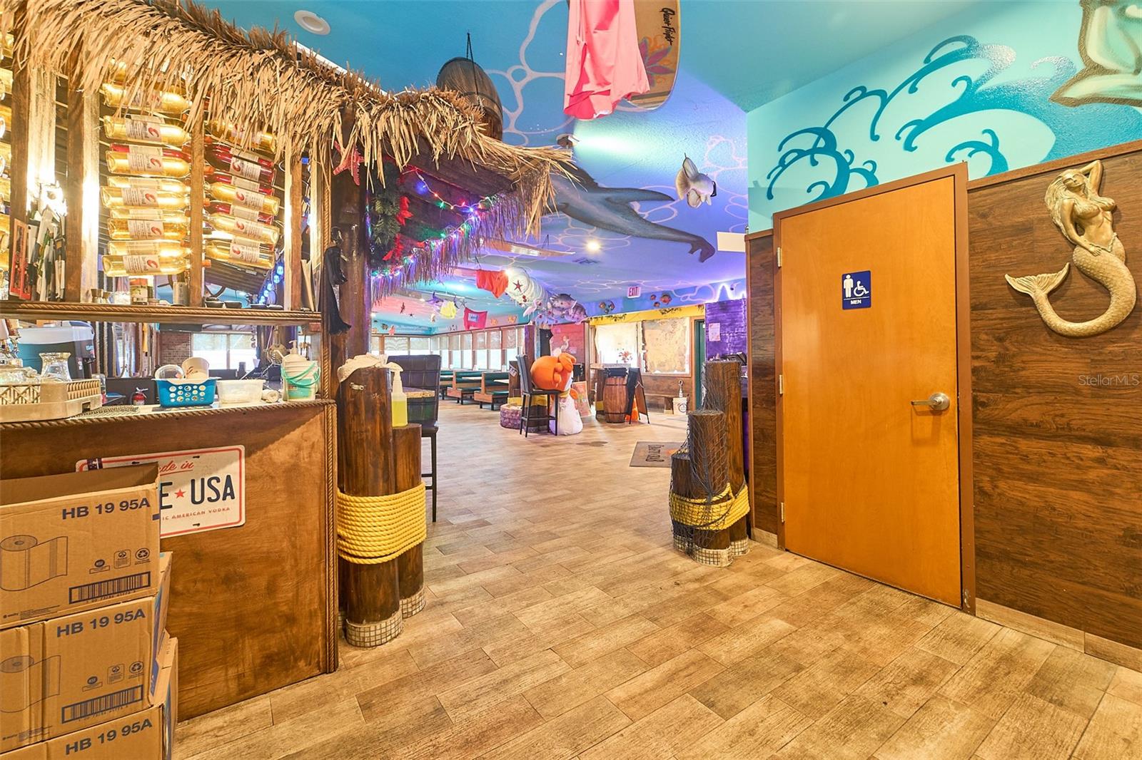 Image 24 of 33 For 704 Brandon Boulevard