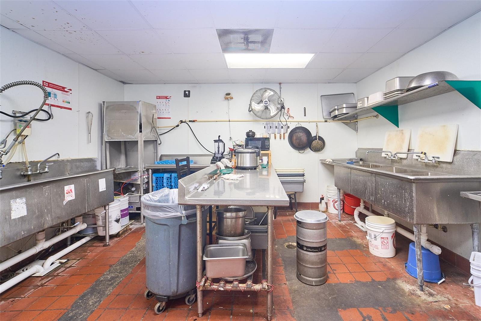 Image 25 of 33 For 704 Brandon Boulevard