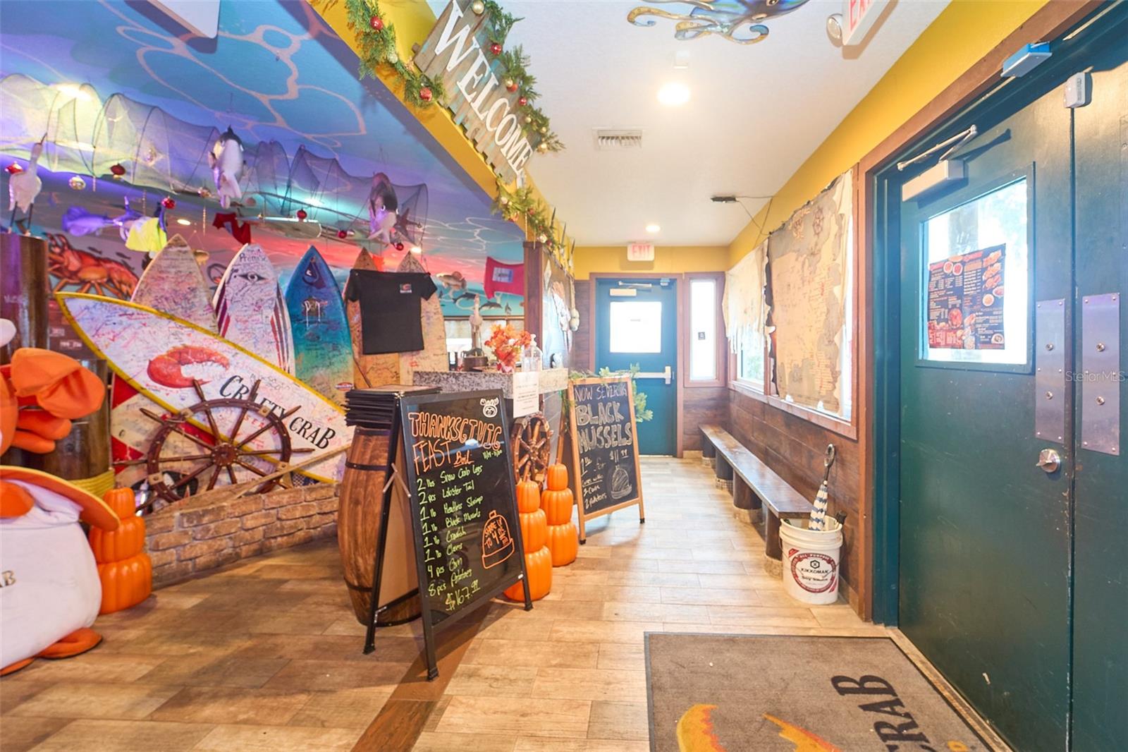 Image 3 of 33 For 704 Brandon Boulevard