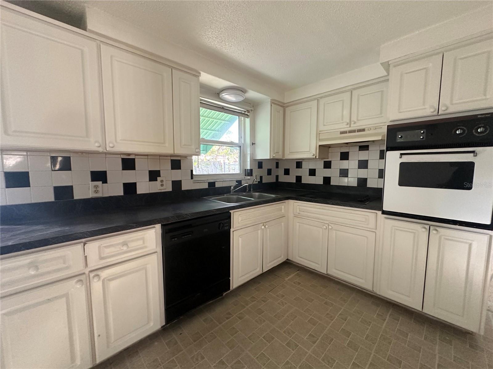 Image 6 of 20 For 3505 Latimer Street