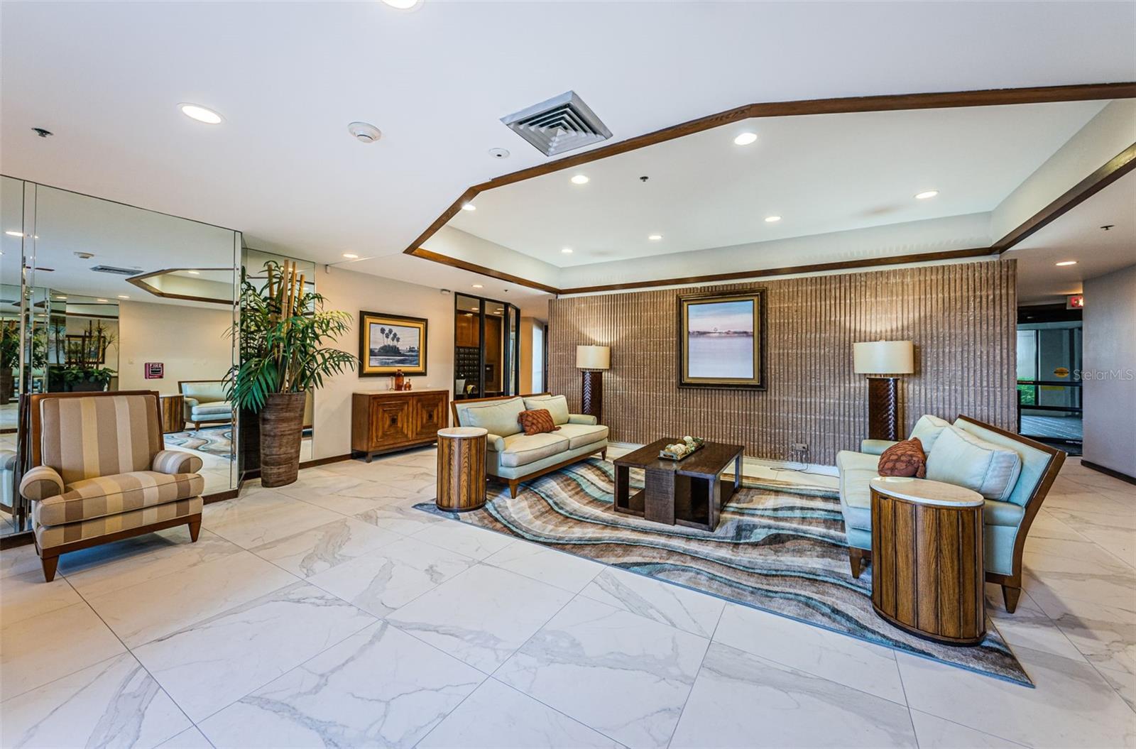 Image 16 of 92 For 1600 Gulf Boulevard 814